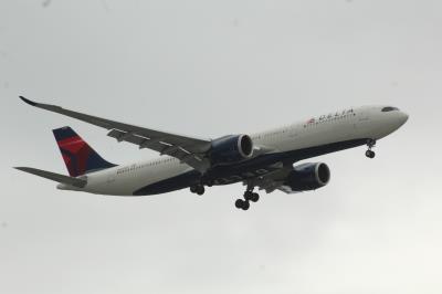 Photo of aircraft N420DX operated by Delta Air Lines
