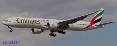 Photo of aircraft A6-EPX operated by Emirates