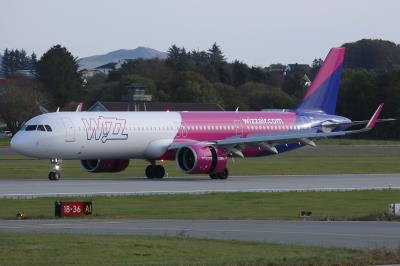 Photo of aircraft HA-LVI operated by Wizz Air