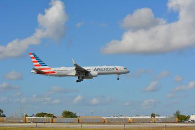 Image of aircraft registration N197AN - A 757-223(WL) operated by American Airlines