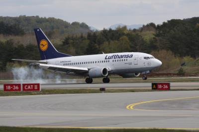 Photo of aircraft D-ABID operated by Lufthansa
