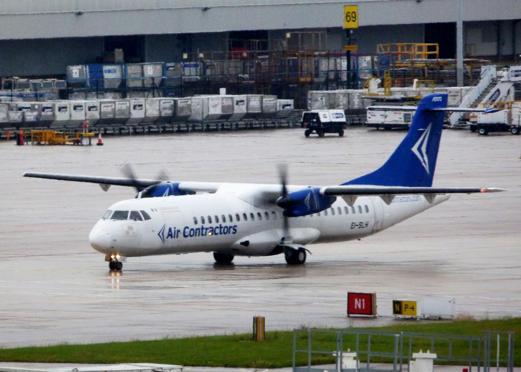 Photo of aircraft EI-SLH operated by ASL Airlines Ireland