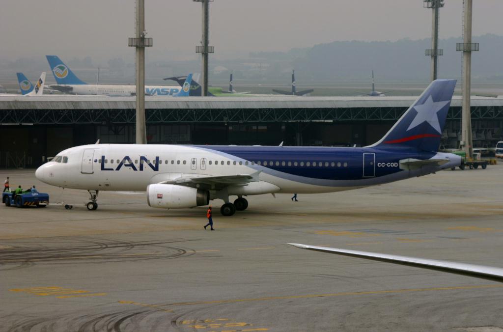 Photo of aircraft CC-COD operated by LAN Airlines