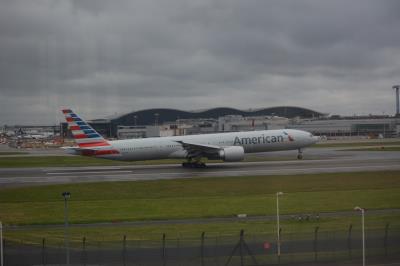 Image of aircraft registration N733AR - A 777-323(ER) operated by American Airlines