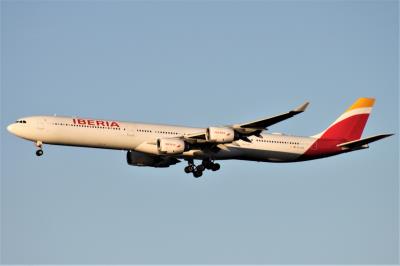 Photo of aircraft EC-LEV operated by Iberia