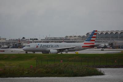 Photo of aircraft N108UW operated by American Airlines