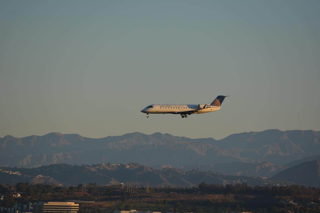 Photo of aircraft N909SW operated by United Express