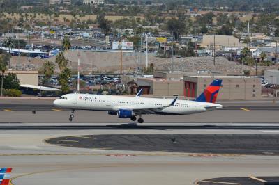 Photo of aircraft N364DX operated by Delta Air Lines