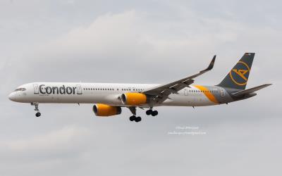 Image of aircraft registration D-ABOM - A 757-330(WL) operated by Condor