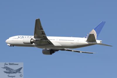 Photo of aircraft N219UA operated by United Airlines