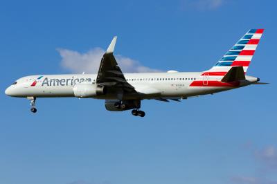 Photo of aircraft N193AN operated by American Airlines