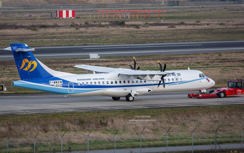Photo of aircraft B-16860 operated by Mandarin Airlines
