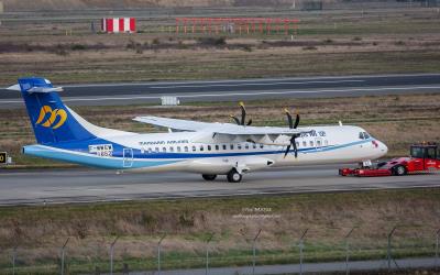 Photo of aircraft B-16860 operated by Mandarin Airlines