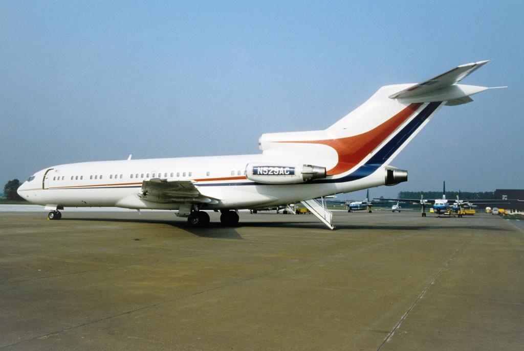 Photo of aircraft N529AC operated by Amway Corporation