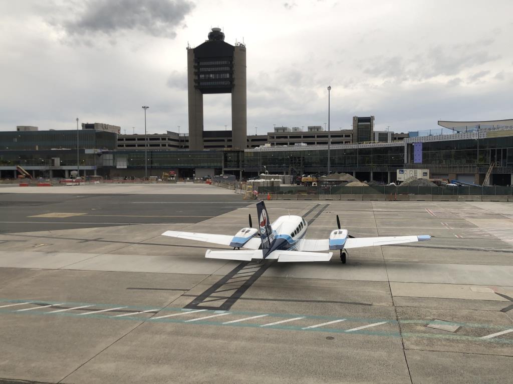 Photo of aircraft N88833 operated by Cape Air