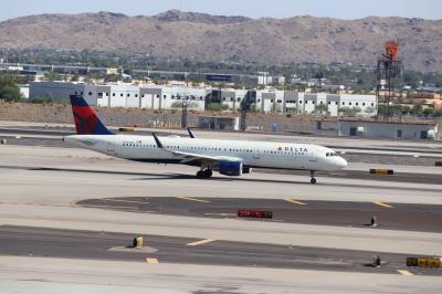 Photo of aircraft N343DN operated by Delta Air Lines