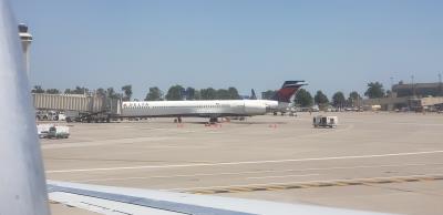 Image of aircraft registration N909DA - A MD-90-30 operated by Delta Air Lines