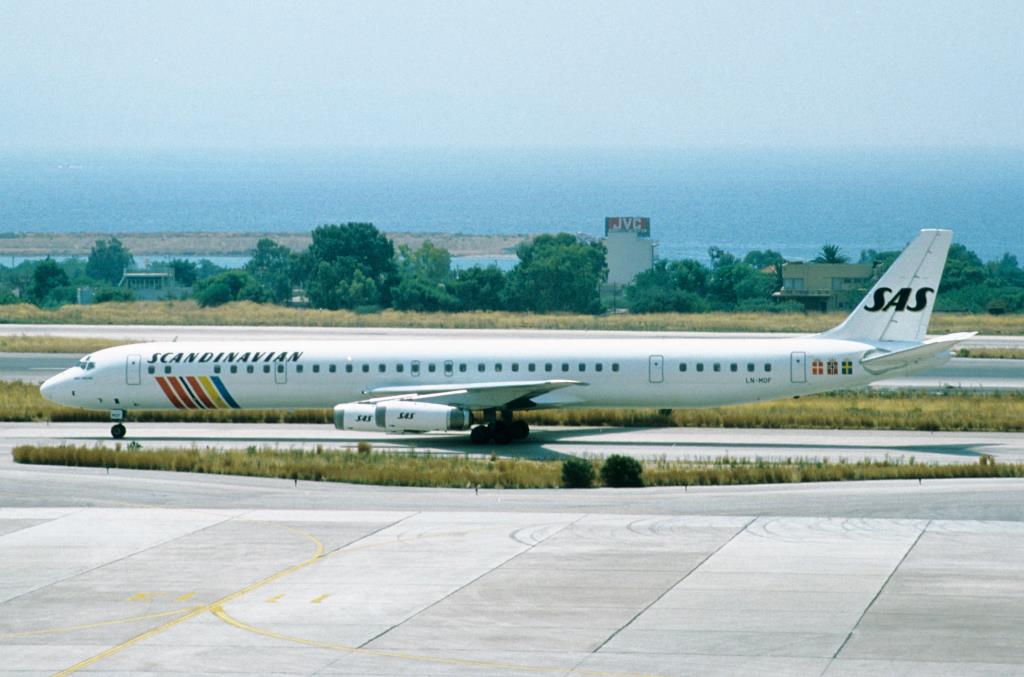 Photo of aircraft LN-MOF operated by SAS Scandinavian Airlines
