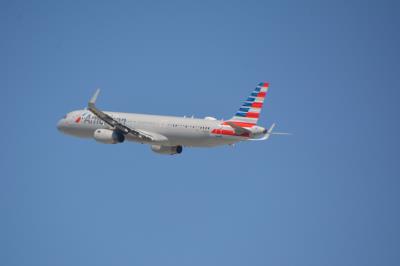 Photo of aircraft N110AN operated by American Airlines