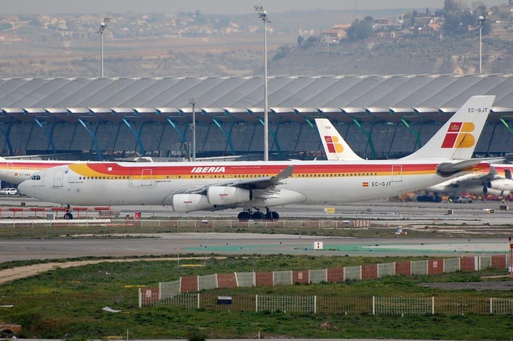 Photo of aircraft EC-GJT operated by Iberia