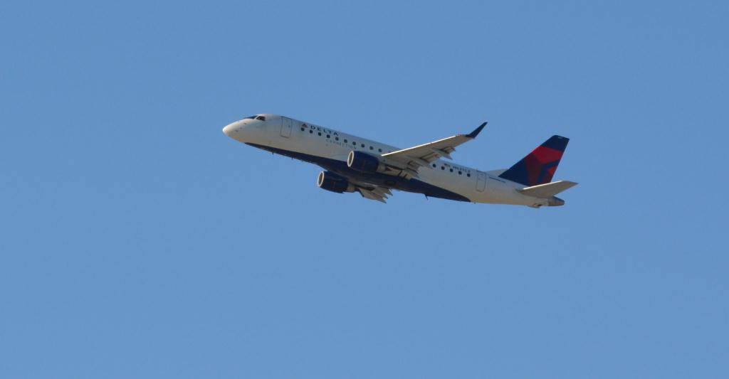 Photo of aircraft N637CZ operated by Delta Connection