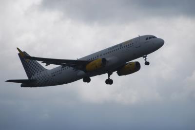 Photo of aircraft EC-MQE operated by Vueling