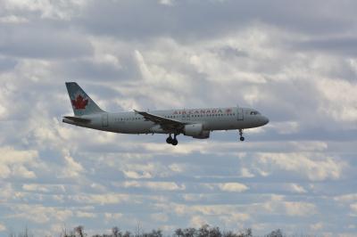Photo of aircraft C-FDQQ operated by Air Canada