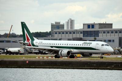 Image of aircraft registration EI-RNB - A ERJ-190STD (ERJ-190-100) operated by Alitalia