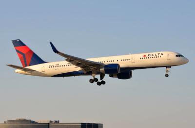 Photo of aircraft N6700 operated by Delta Air Lines
