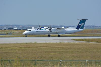 Image of aircraft registration C-GVEN - A DHC-8-402Q operated by WestJet Encore