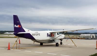 Photo of aircraft N912FE operated by Federal Express (FedEx)