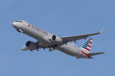 Photo of aircraft N402AN operated by American Airlines