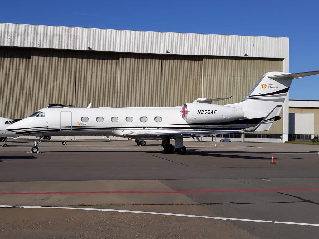 Photo of aircraft N250AF operated by Bank of Utah Trustee