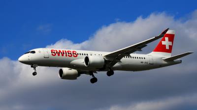 Photo of aircraft HB-JCQ operated by Swiss
