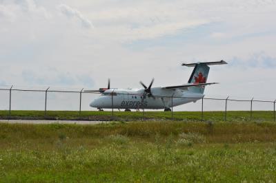 Photo of aircraft C-GONY operated by Air Canada Express