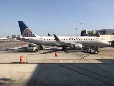 Photo of aircraft N106SY operated by United Express