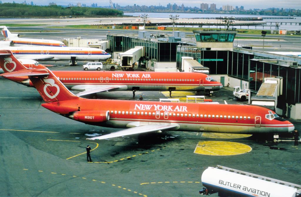 Photo of aircraft N1310T operated by New York Air
