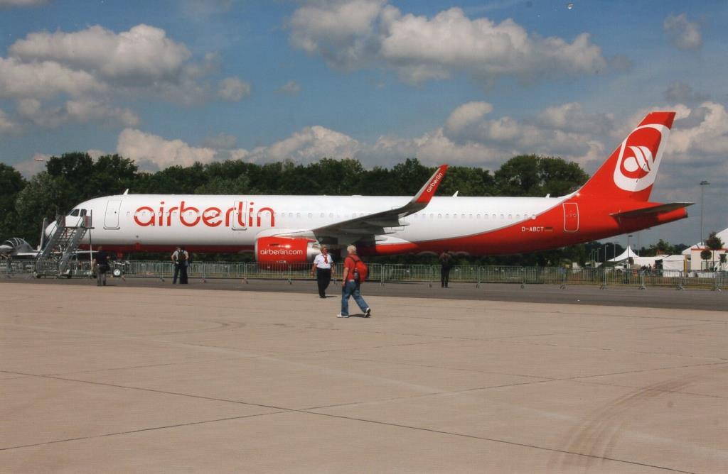 Photo of aircraft D-ABCT operated by Air Berlin