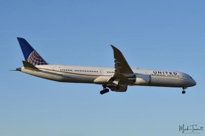 Photo of aircraft N12005 operated by United Airlines