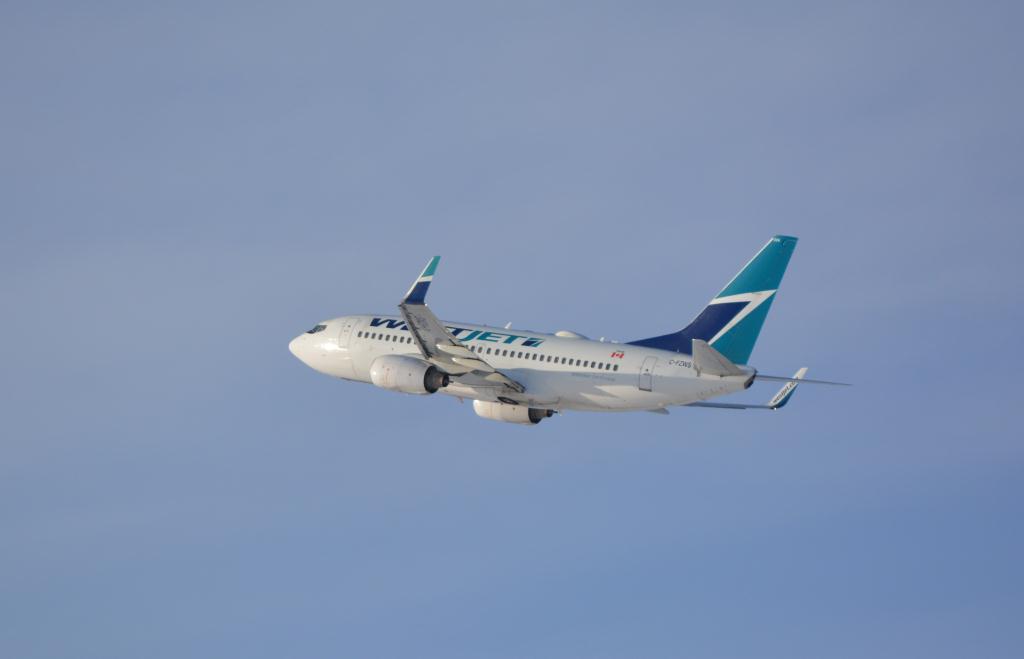 Photo of aircraft C-FZWS operated by WestJet