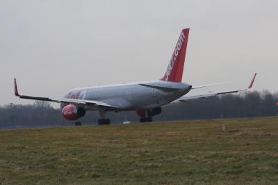 Image of aircraft registration G-LSAG - A 757-21B operated by Jet2