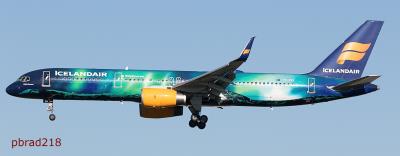 Image of aircraft registration TF-FIU - A 757-256(WL) operated by Icelandair