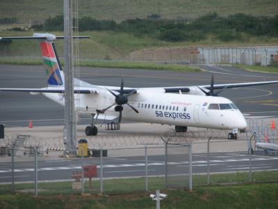 Photo of aircraft ZS-YBP operated by South African Express Airways