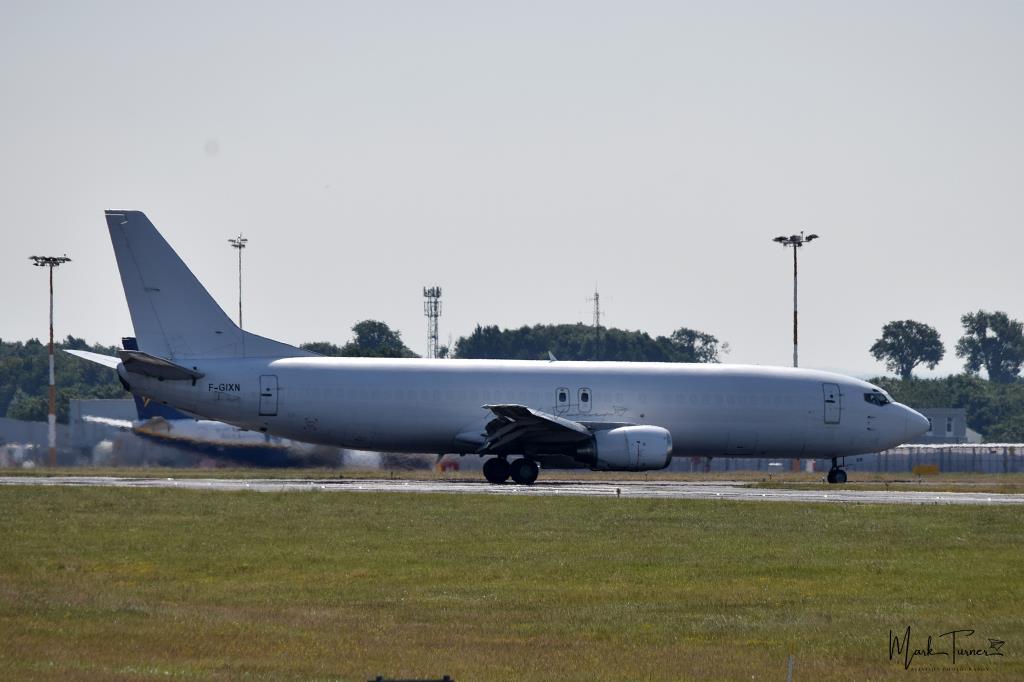 Photo of aircraft F-GIXN operated by ASL Airlines France