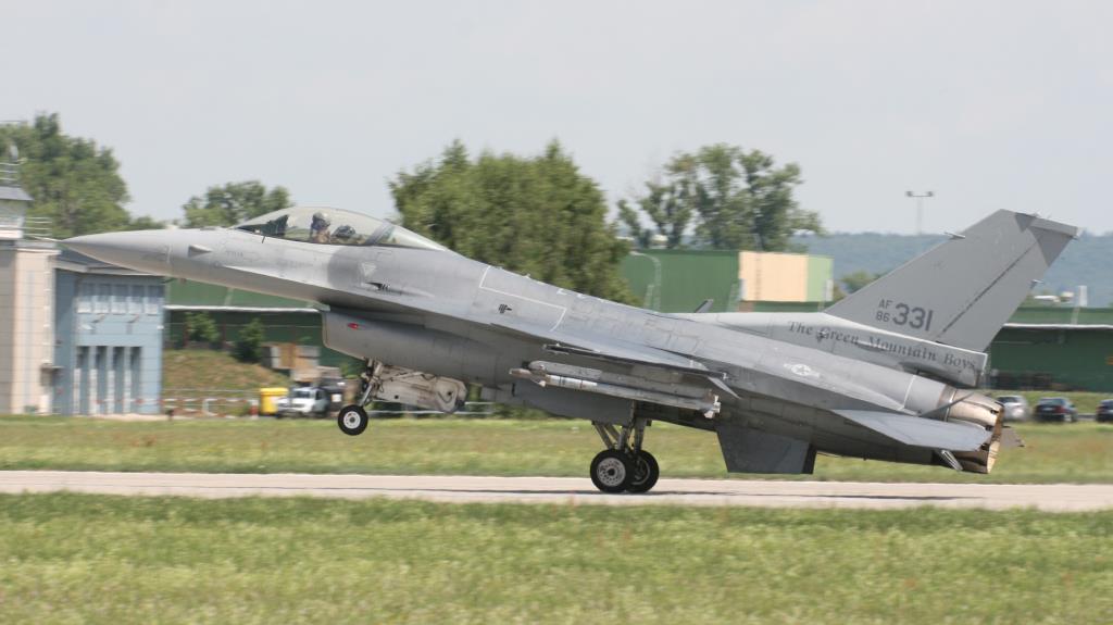 Photo of aircraft 86-0331 operated by United States Air Force