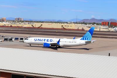 Photo of aircraft N17265 operated by United Airlines