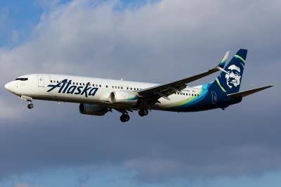 Image of aircraft registration N263AK - A 737-990(ER)(WL) operated by Alaska Airlines