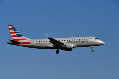 Photo of aircraft N126HQ operated by American Eagle