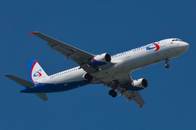 Photo of aircraft RA-73795 operated by Ural Airlines