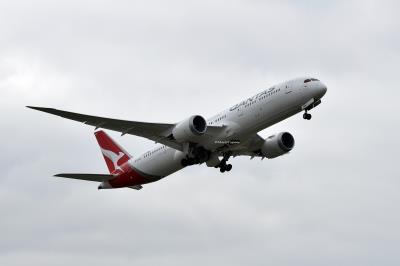 Photo of aircraft VH-ZNB operated by Qantas